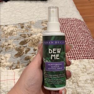Moisturizing Makeup Setting Spray!